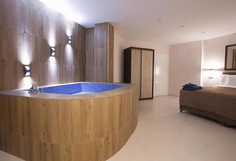 اتاق لوکس, Apartmani Brocat