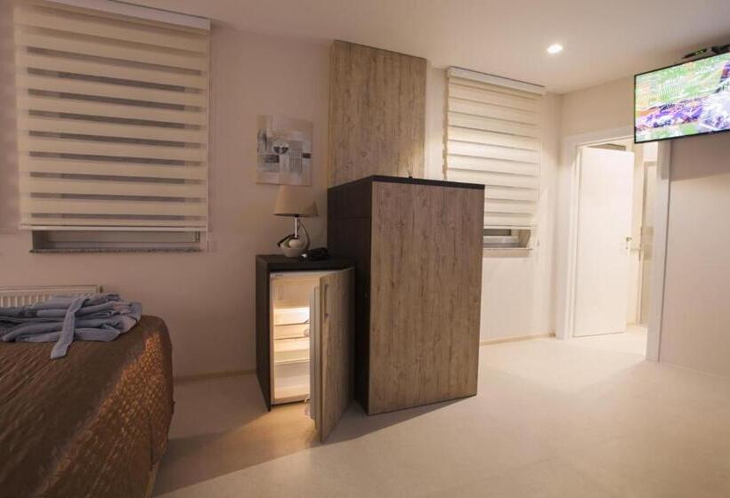 اتاق لوکس, Apartmani Brocat