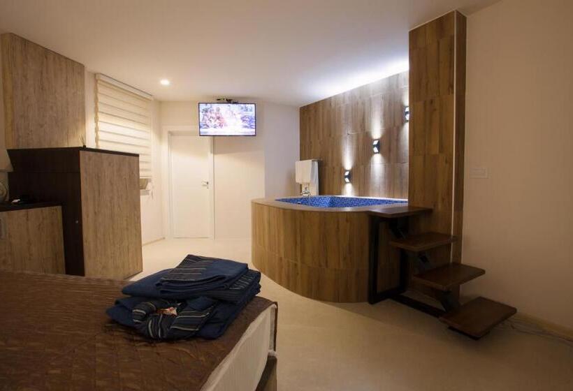 اتاق لوکس, Apartmani Brocat