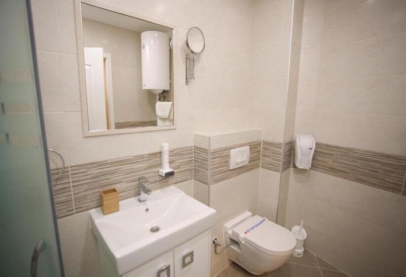 اتاق استاندارد با بالکن, Apartmani Brocat