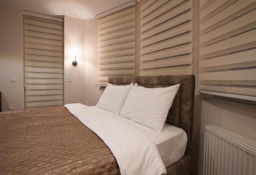 اتاق استاندارد با بالکن, Apartmani Brocat