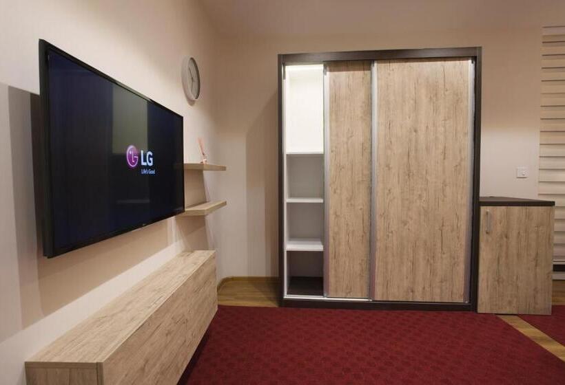 اتاق استاندارد با بالکن, Apartmani Brocat