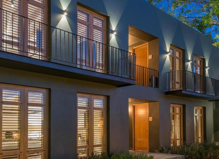 سوییت لوکس, La Casa Rodavento