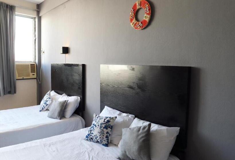 اتاق استاندارد سه نفره, Las Brisas