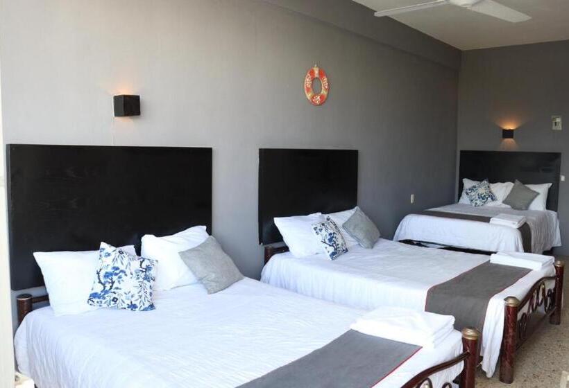 اتاق استاندارد سه نفره, Las Brisas