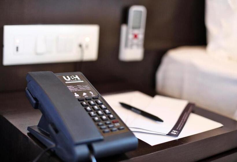 اتاق لوکس, United Business