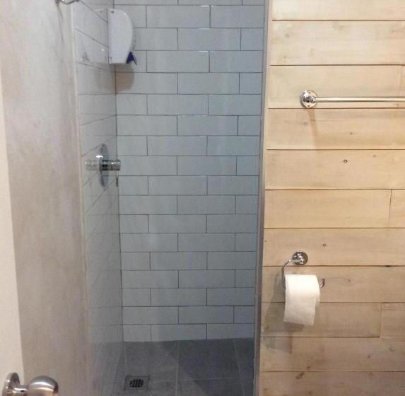 اتاق استاندارد چهار تخته, Motel Du Bic