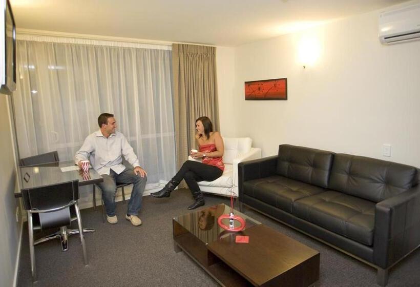آپارتمان 2 خوابه, Focus Motel