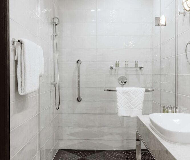 آپارتمان لوکس 2 خوابه, Doubletree By Hilton Wellington