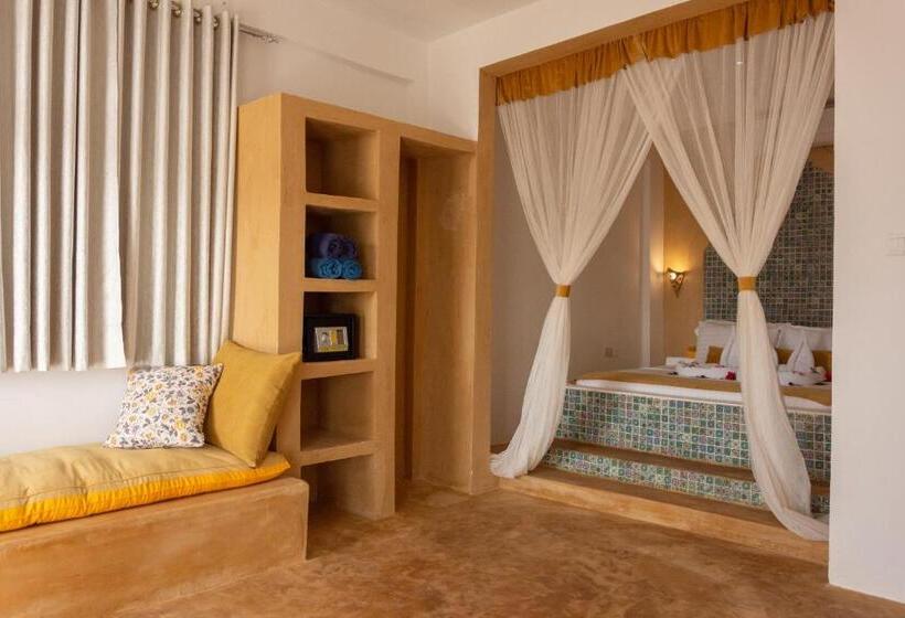 Deluxe Suite King Bed, Nungwi Garden Boutique