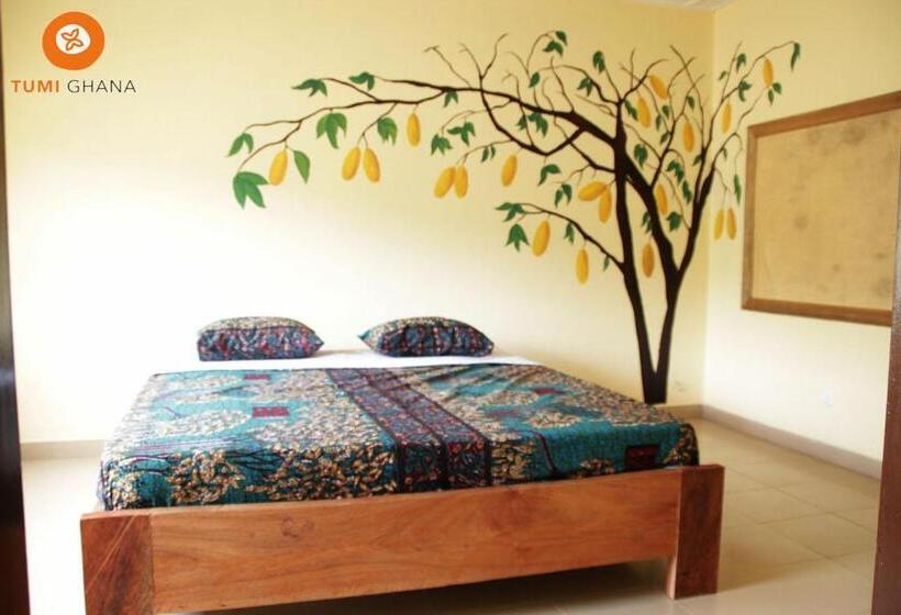 اتاق لوکس با تخت بزرگ, Tumi Hostel