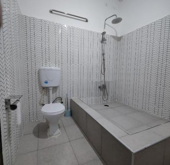 اتاق خانوادگی, Tumi Hostel