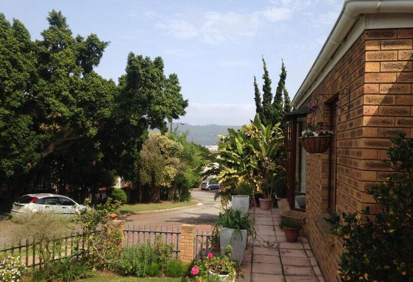 اتاق استاندارد با چشم‌انداز باغ, Blue Fern Of Knysna