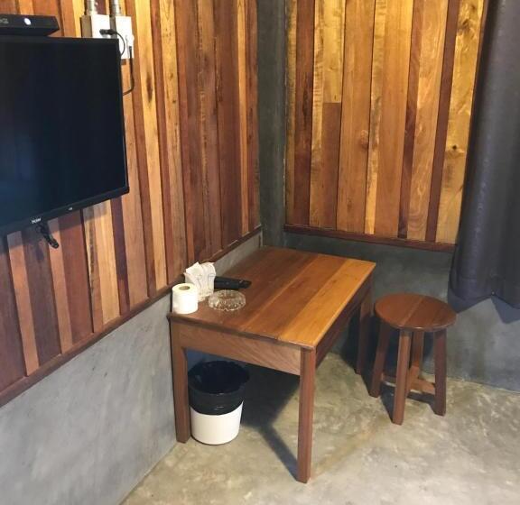 اتاق استاندارد با چشم‌انداز باغ, Chill Chill Resort