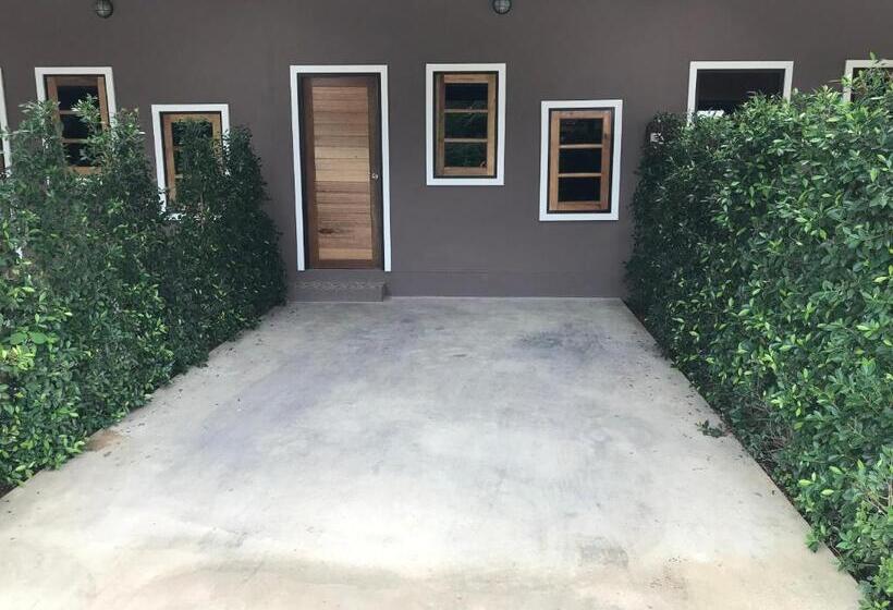 اتاق اکونومی, Chill Chill Resort