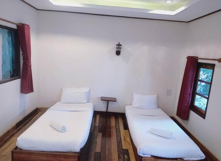اتاق لوکس, Chill Chill Resort