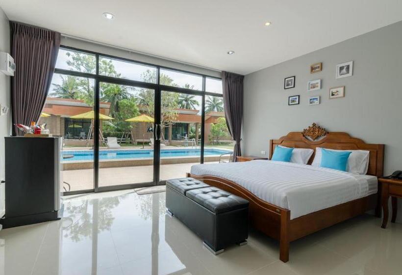 اتاق استاندارد با چشم‌انداز استخر, Golf Inn Resort