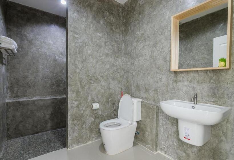 اتاق استاندارد با چشم‌انداز استخر, Golf Inn Resort