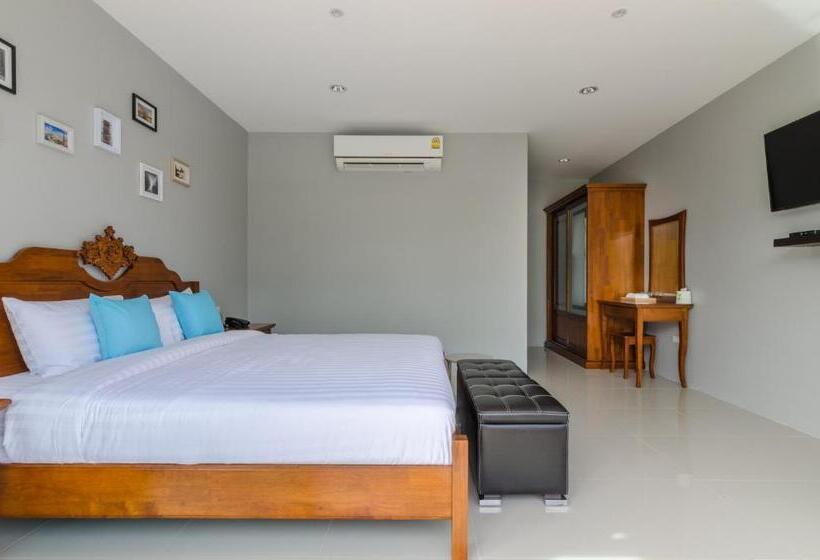 اتاق استاندارد با چشم‌انداز استخر, Golf Inn Resort
