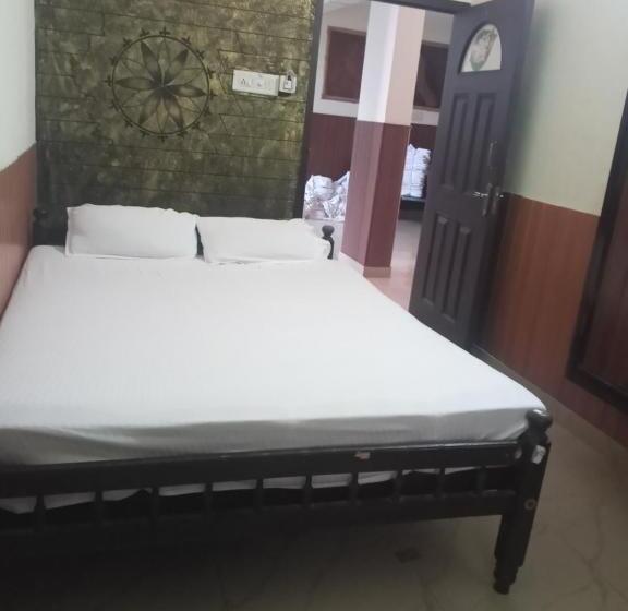 اتاق استاندارد سه نفره, Avanti Inn