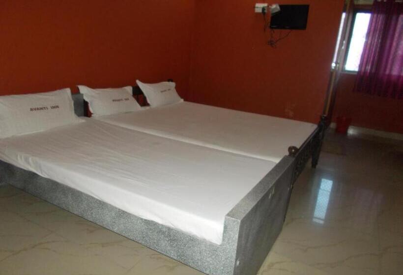 اتاق استاندارد سه نفره, Avanti Inn