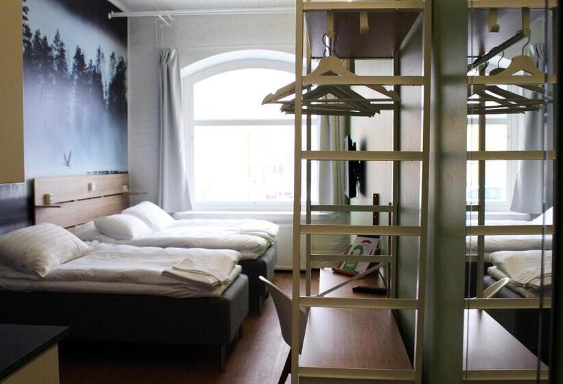 اتاق خانوادگی, Place To Sleep Hotel Rauma