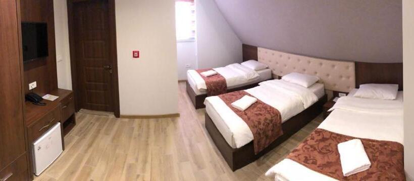 اتاق استاندارد سه نفره, Aen Hotel Old City
