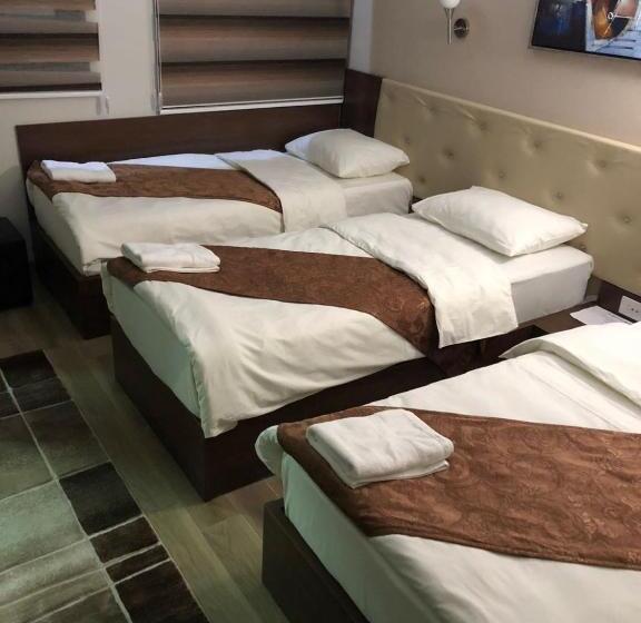اتاق استاندارد سه نفره, Aen Hotel Old City