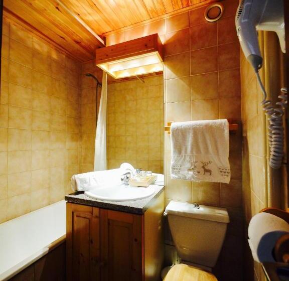 اتاق استاندارد چهار تخته, Alberta Hotel & Spa