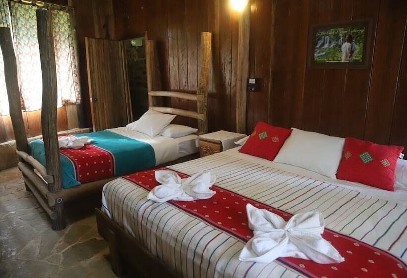 سوییت لوکس, Eco Hotel Sak Nok