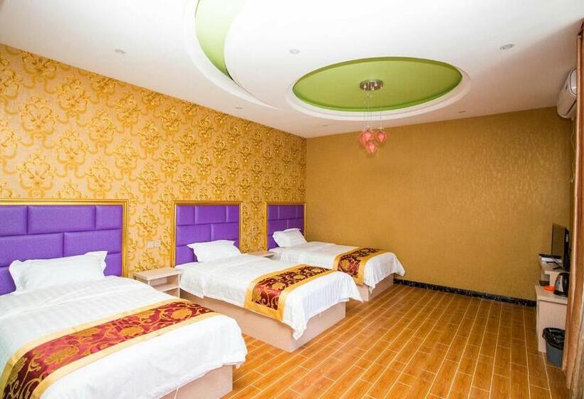 Habitación Triple Estándar, 哈尔滨机场东方红运宾馆