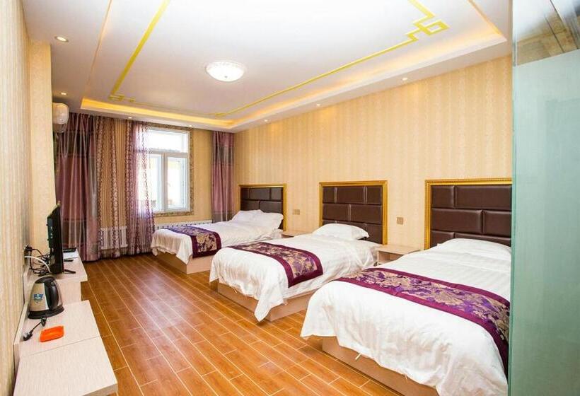 Habitación Triple Estándar, 哈尔滨机场东方红运宾馆