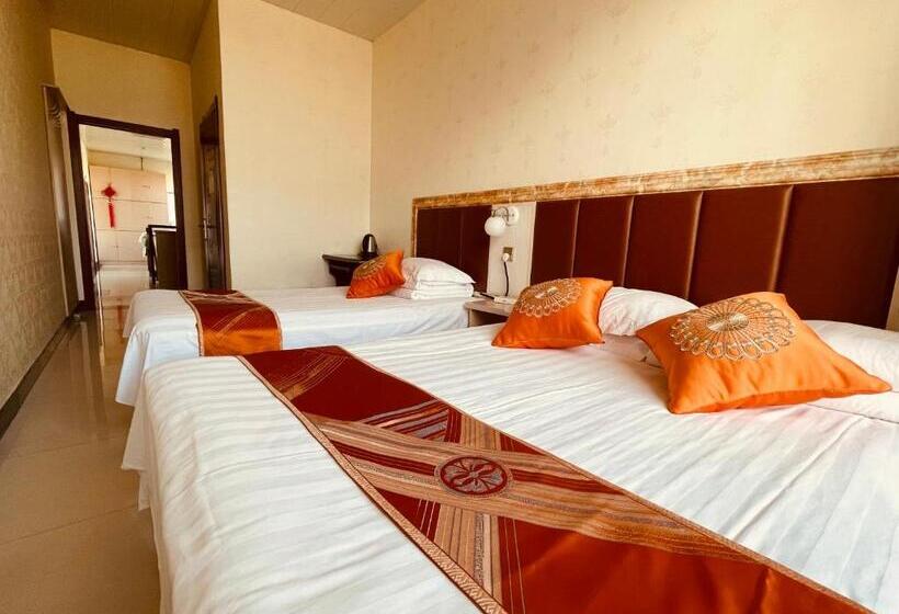 Habitación Familiar, 哈尔滨机场东方红运宾馆