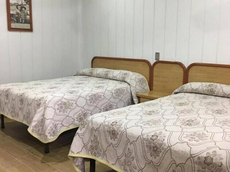 اتاق استاندارد با 2 تخت دوبل, Riviera