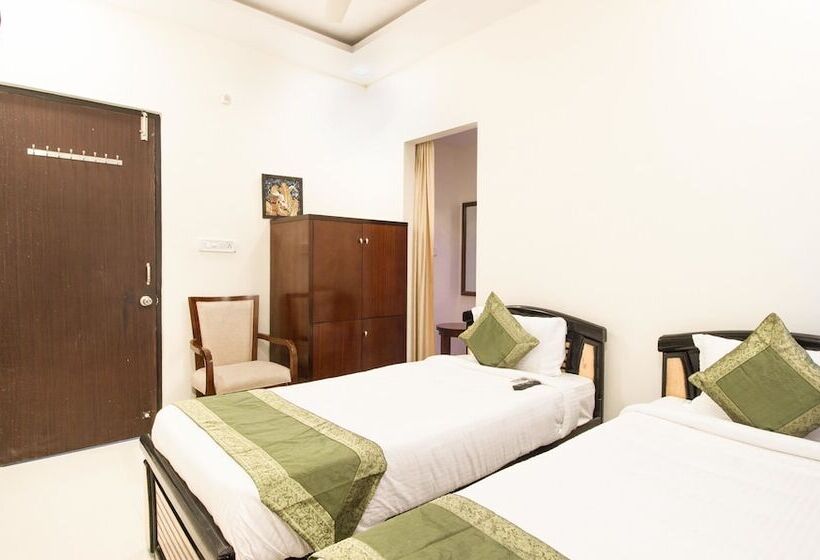 اتاق استاندارد, Treebo Midtown