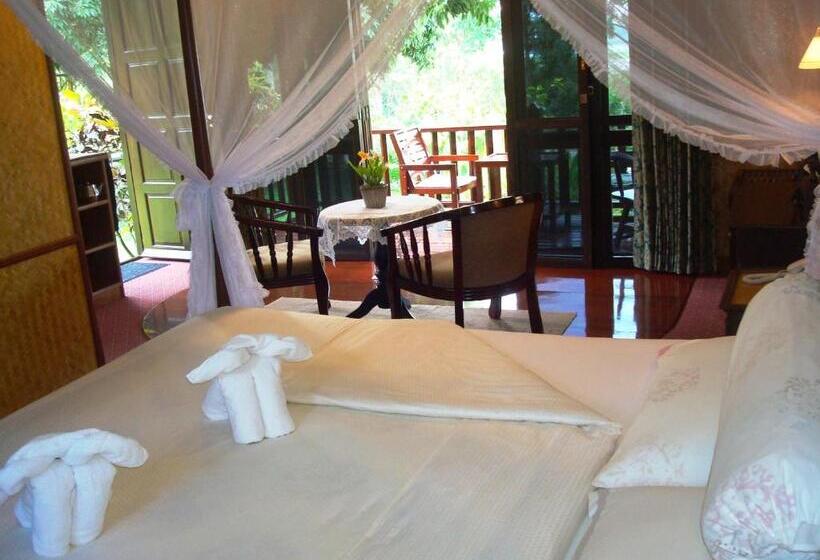 اتاق استاندارد با تخت بزرگ, Viang Yonok Hotel, Restaurant, Sports Club