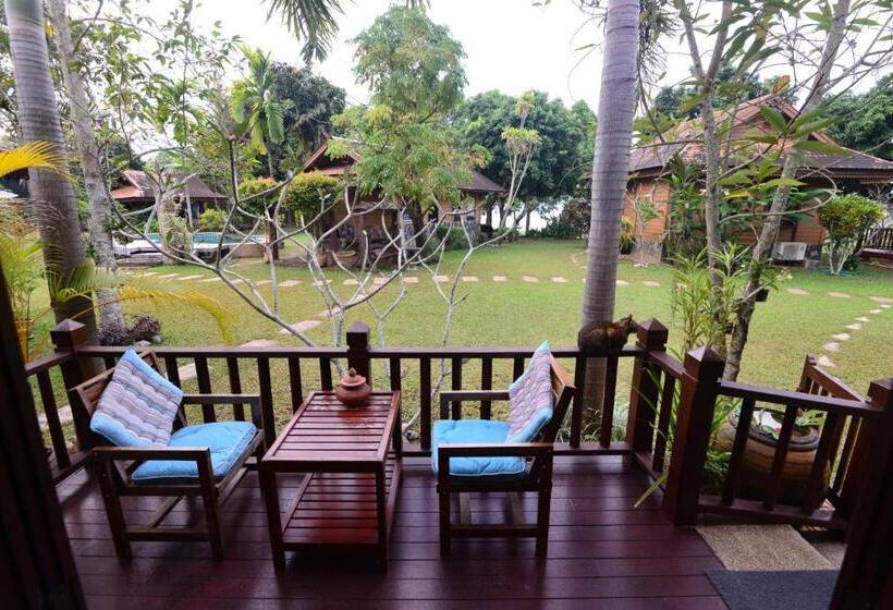 اتاق سوپریور با چشم‌انداز باغ, Viang Yonok Hotel, Restaurant, Sports Club