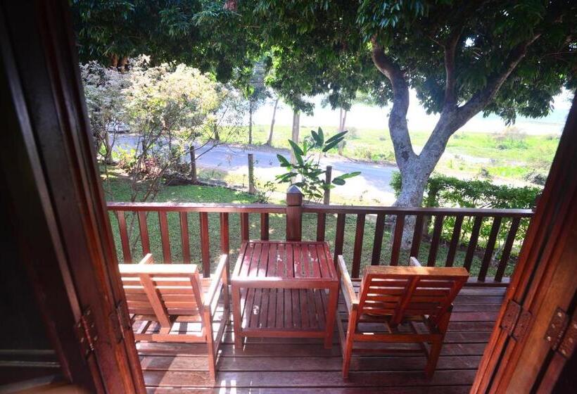 اتاق استاندارد با چشم‌انداز دریاچه, Viang Yonok Hotel, Restaurant, Sports Club