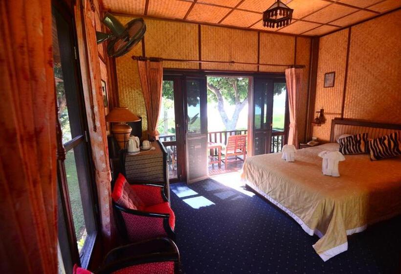 اتاق استاندارد با چشم‌انداز دریاچه, Viang Yonok Hotel, Restaurant, Sports Club