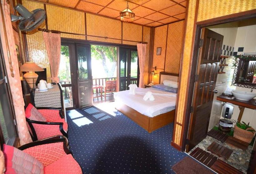 اتاق استاندارد با چشم‌انداز دریاچه, Viang Yonok Hotel, Restaurant, Sports Club