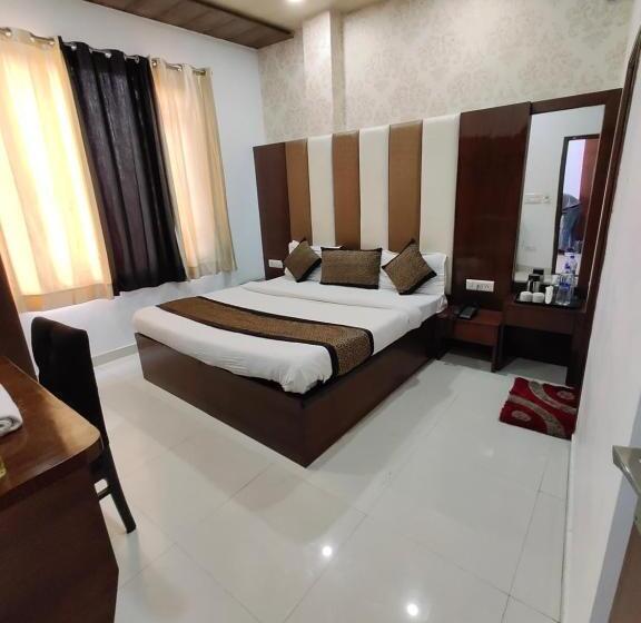 اتاق لوکس, 51