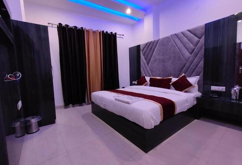 اتاق لوکس, 51