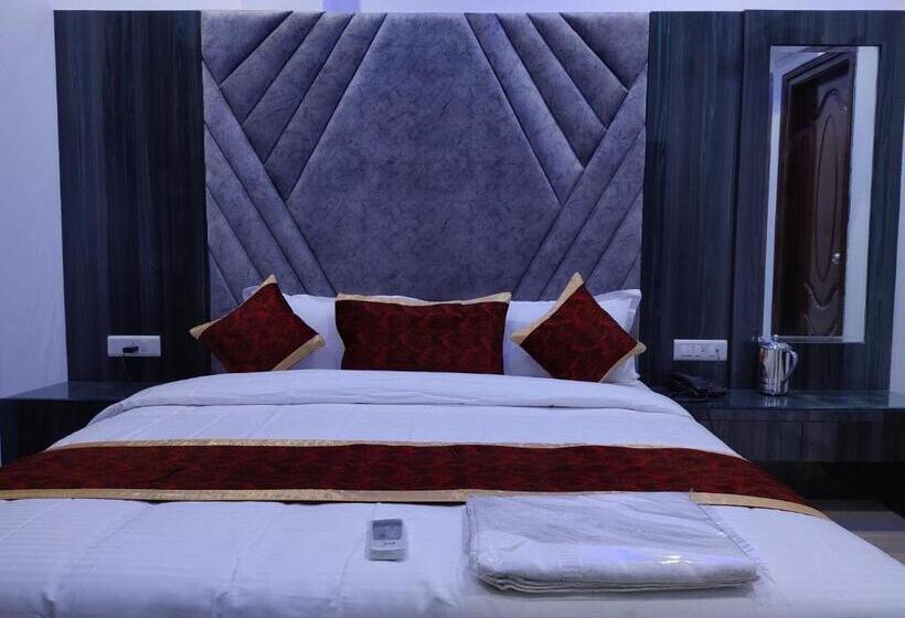 اتاق لوکس, 51