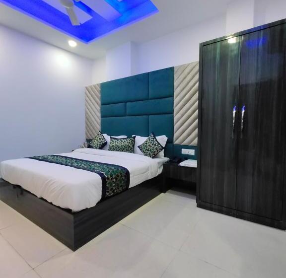 اتاق لوکس, 51