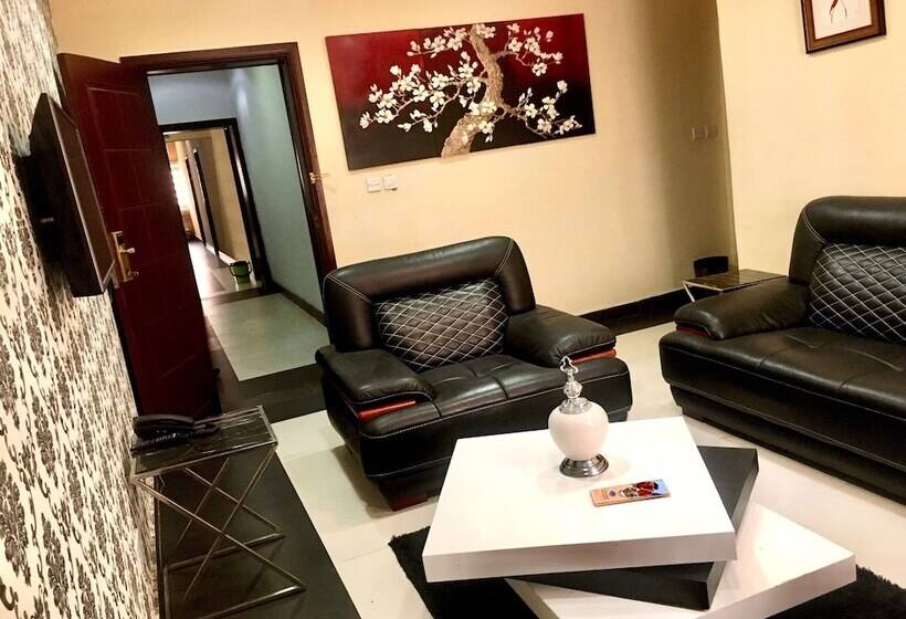 سوییت, Providence Hotel And Suites