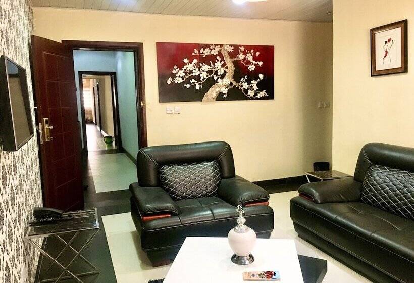 سوییت, Providence Hotel And Suites