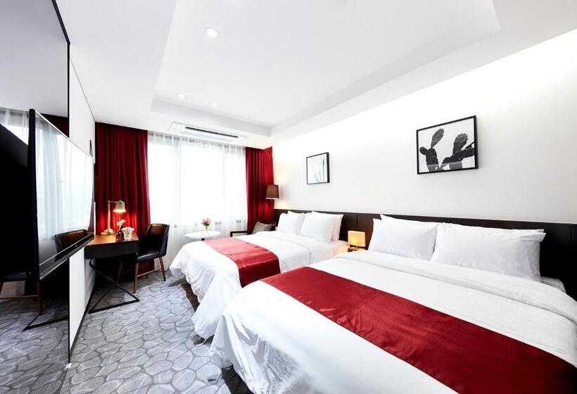 חדר פרמיום לארבעה, Ramada By Wyndham Yongin