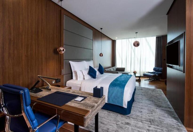 Quarto Familiar, Wyndham Grand Manama