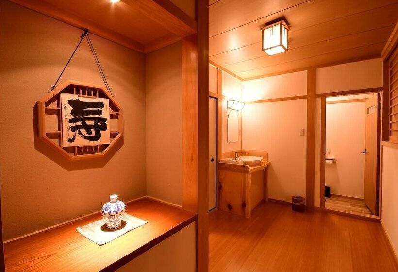 اتاق خانوادگی با سرویس بهداشتی مشترک, 高野山 宿坊 不動院  Koyasan Shukubo Fudoin