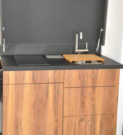 Suite, La Tour Gregoire